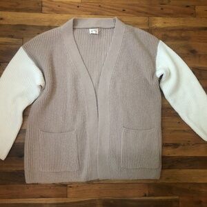 Heavy sweater, small, tan and white